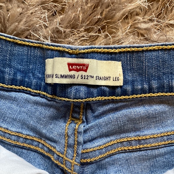Levi’s shorts - Picture 3 of 4